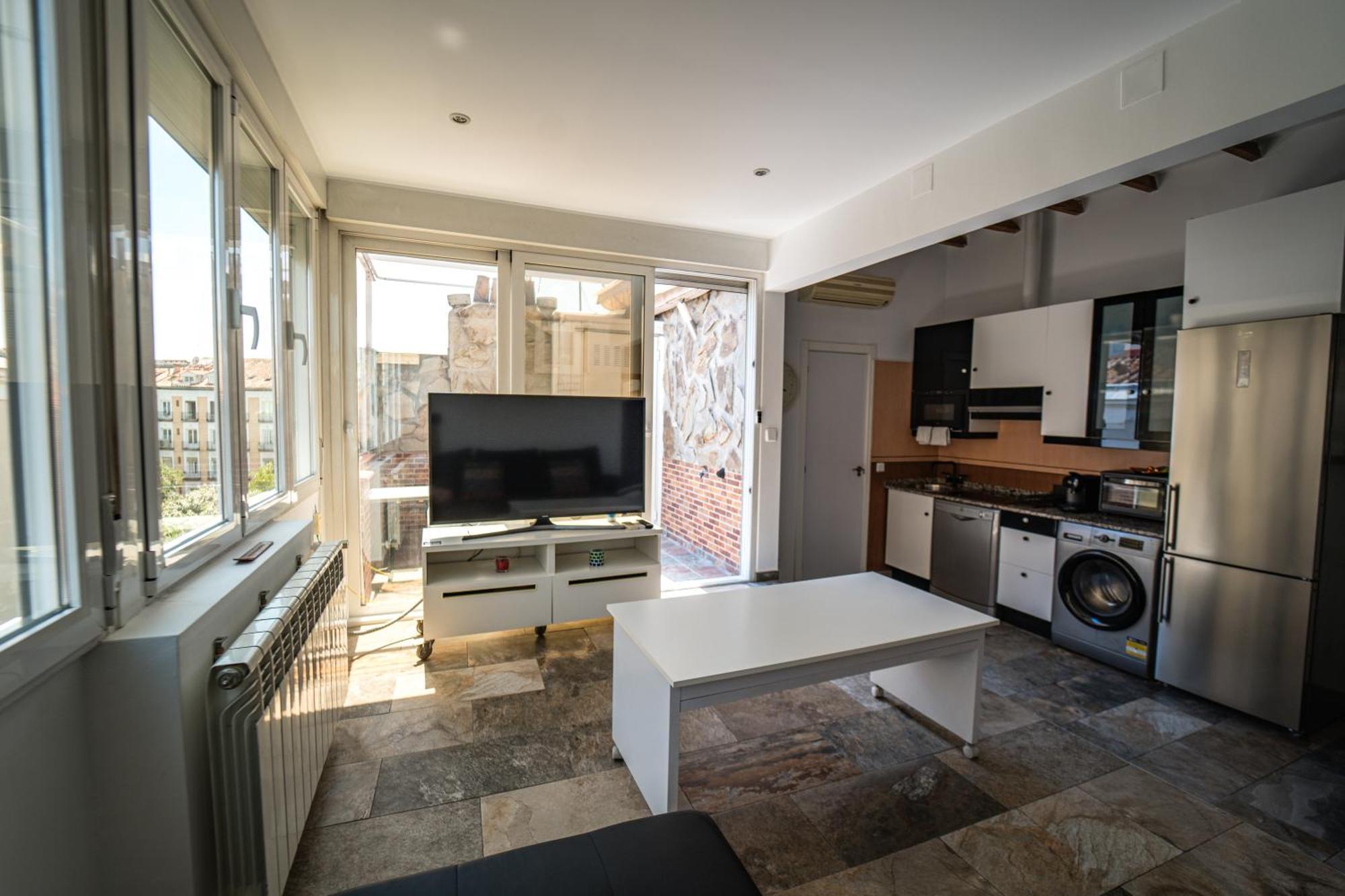 Centrico Atico En Madrid By Bebalmy Apartamento Exterior foto