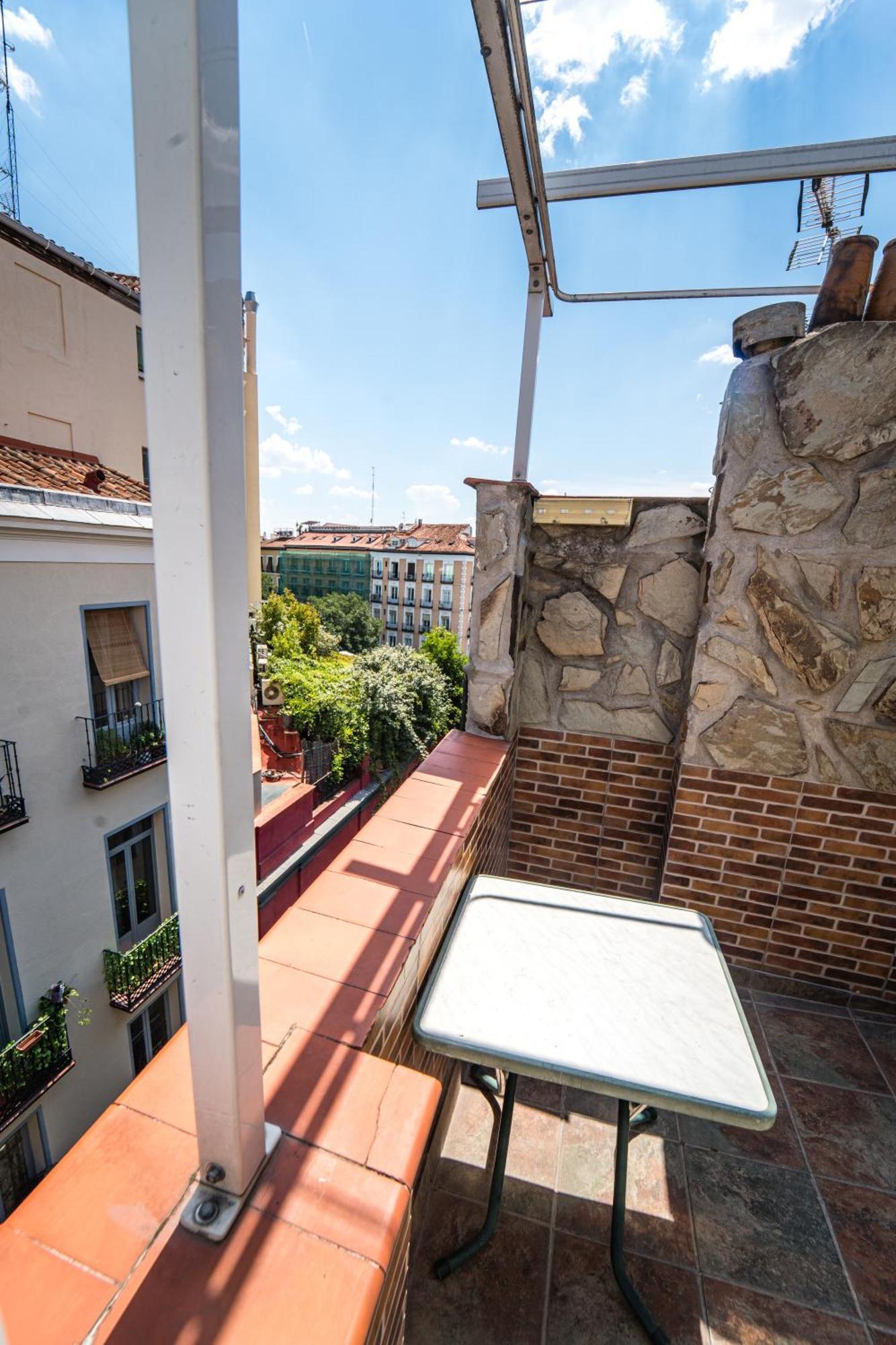 Centrico Atico En Madrid By Bebalmy Apartamento Exterior foto